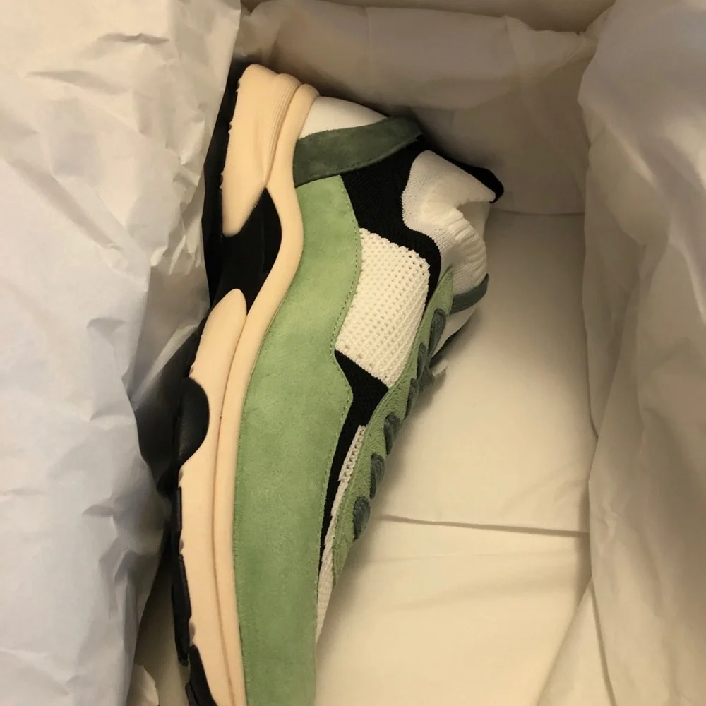 Chanel trainers - Picture 7 of 9